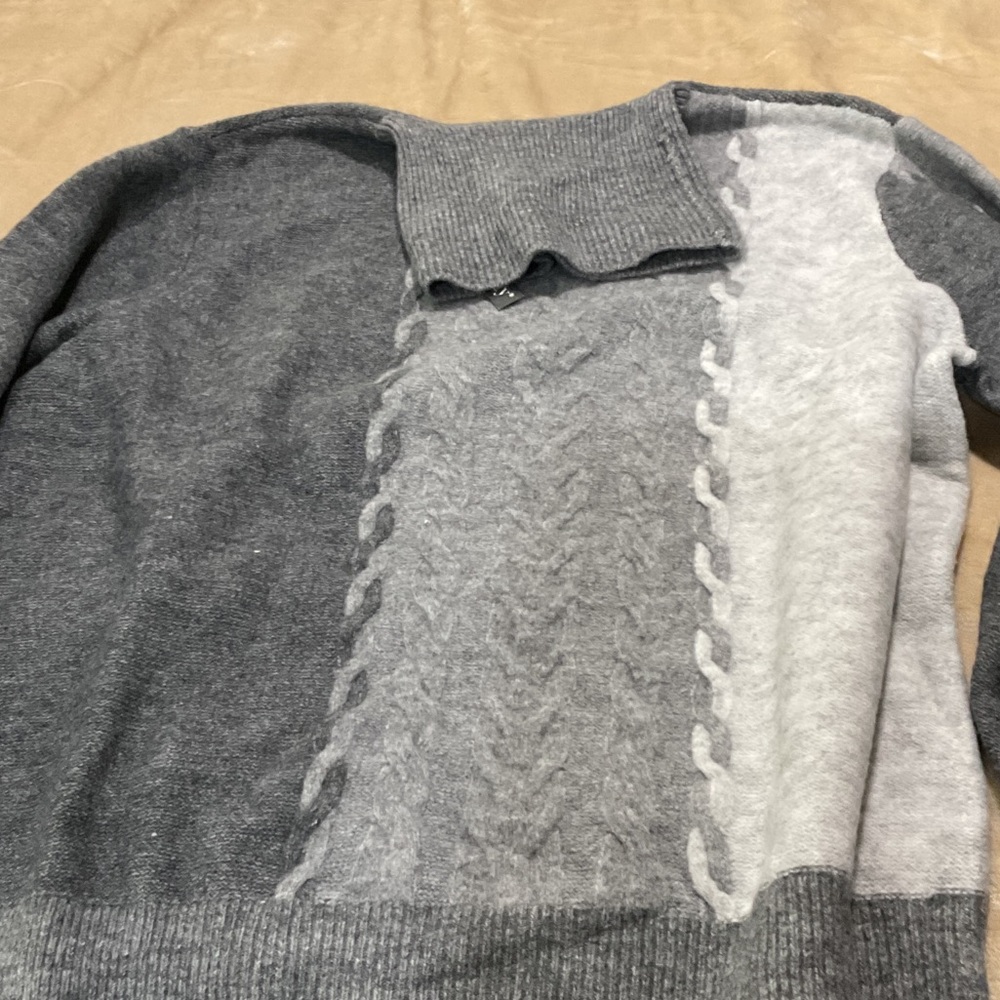 Paisley & Gray Two-Tone Cable Knit Men’s Sweater
